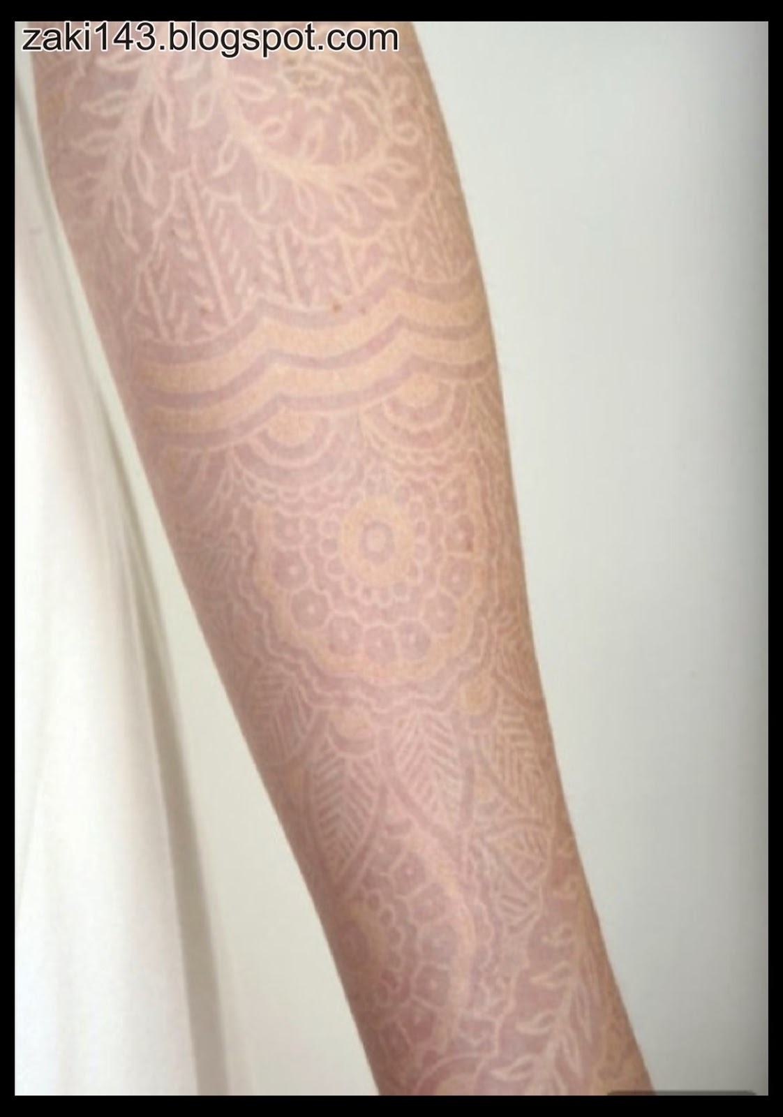 Тату белое кружево